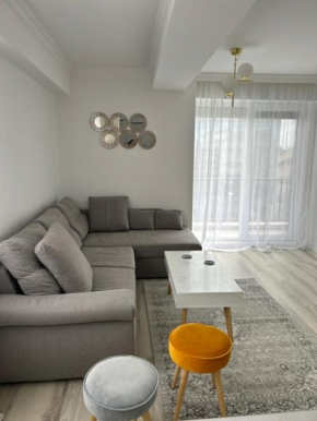 Cozi white apartament